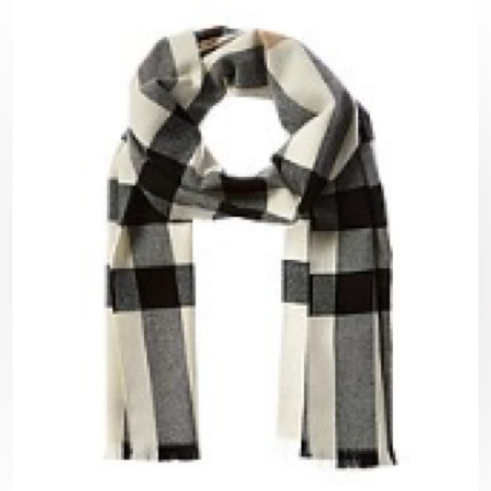 Burberry Scarf “Lash Fringe Giant Check Cashmere and Wool Scarf”